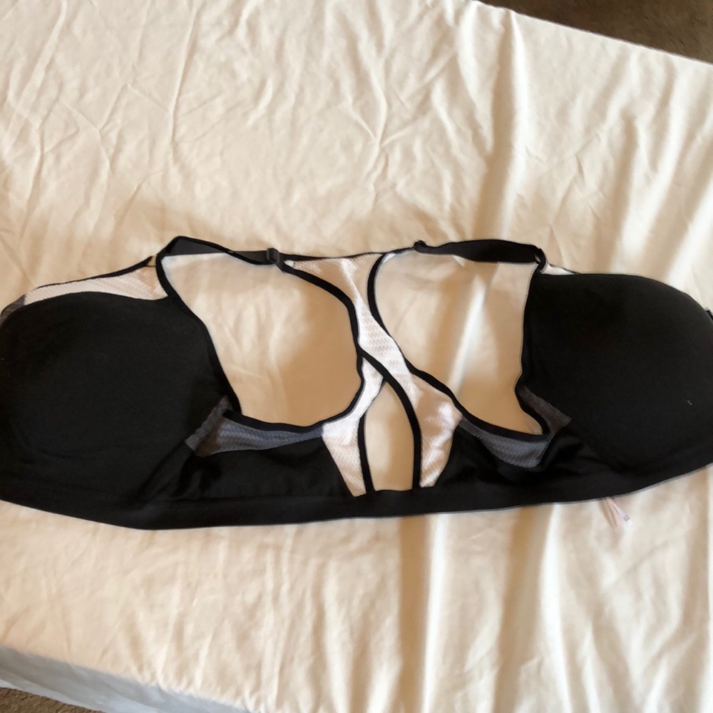 38DD Victoria Secret Sports Bra